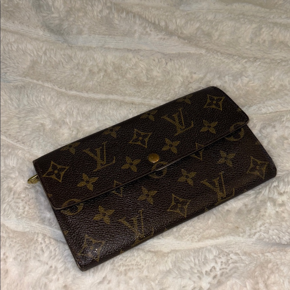 Louis Vuitton Brown Monogram long wallet - VINTAGE AUTHENTIC✨